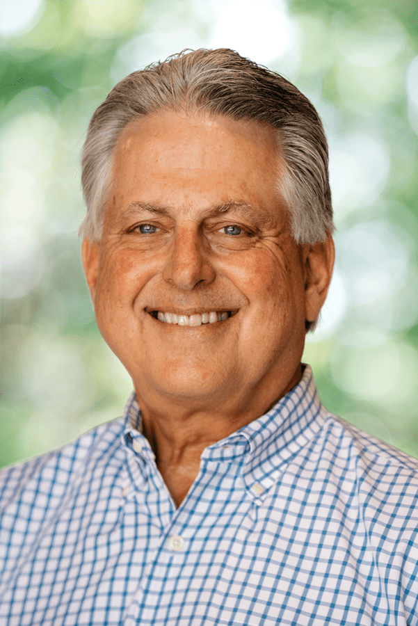 Real Estate Agent James Vutech